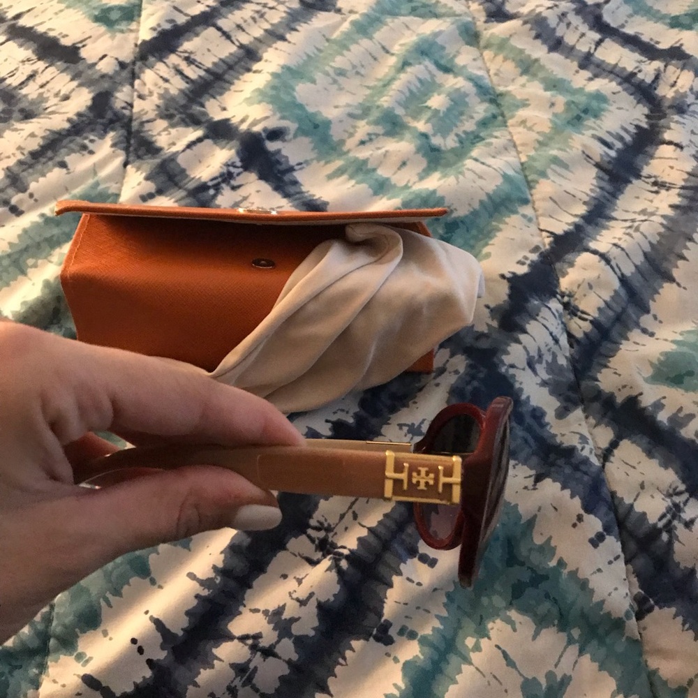 Tory Burch glasses - Picture 4 of 4